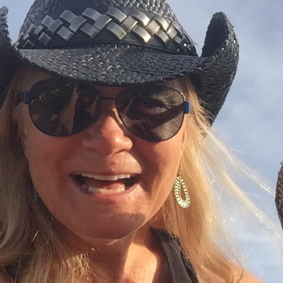 Welcome to @Blondietime! - Picture 4 of 9